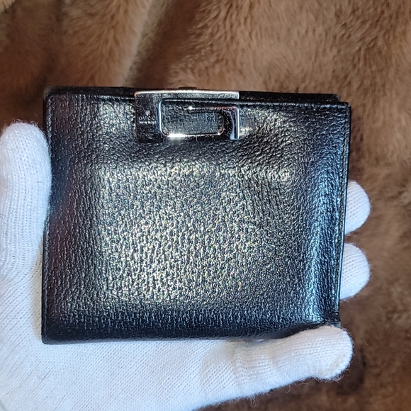 Gucci G Squared Logo Black Pebbled Leather Silver Clasp French Compact Wallet - Picture 16 of 16